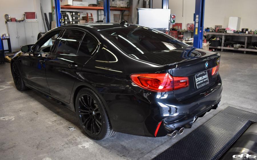  BMW M5 Black Spphire Metallic by EAS (F90) 2018 года  (фото 4 из 8)